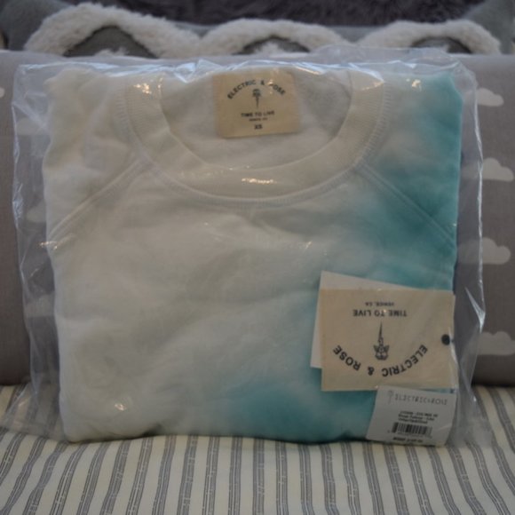 NWT- Electric & Rose Indigo & Opal Tie-Dye Echo Ronan Raglan Sweatshirt -XS. - Picture 3 of 6